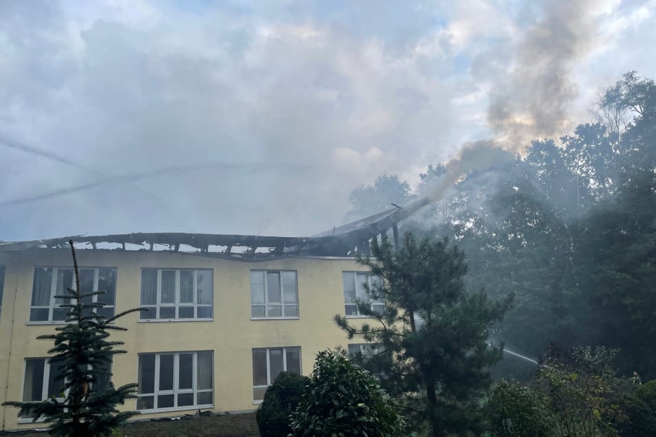 Brand in Seniorenheim löst Größensatz der Feuerwehr aus