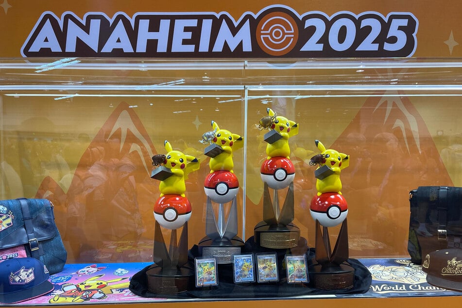 Die besten Pokémon-Spieler dürfen am Ende mit einem einzigartigen Pokal rechnen.