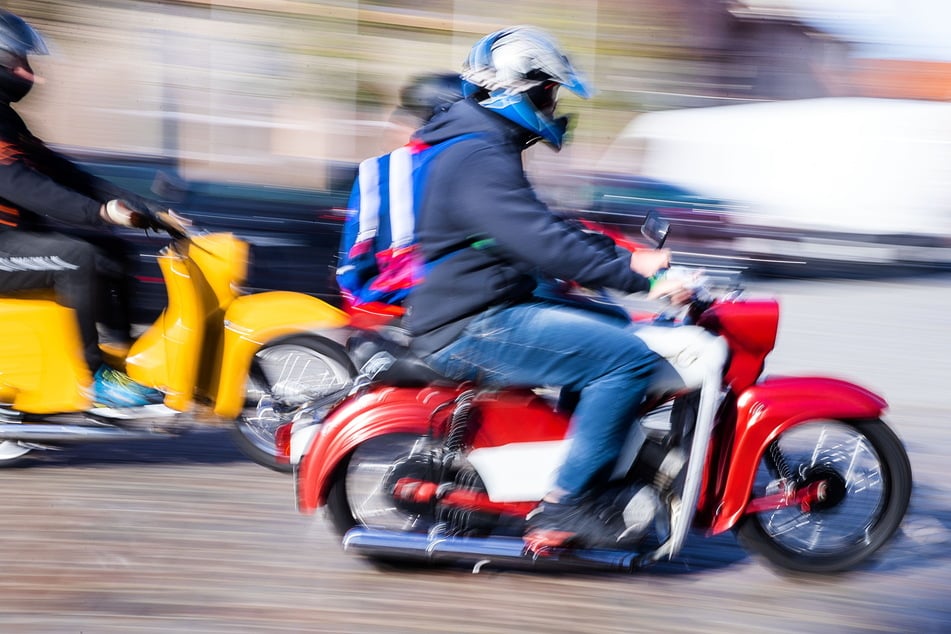 Der 15-Jährige hätte die Simson gar nicht fahren dürfen. (Symbolfoto)