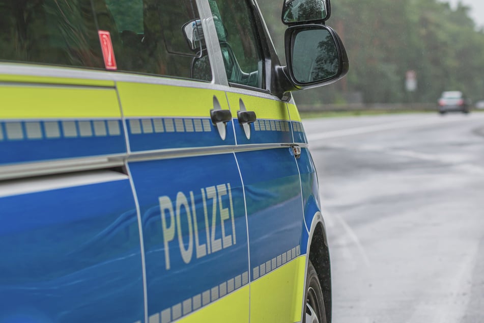 Schlangenlinien auf der Autobahn: Polizei stoppt 86-Jährigen