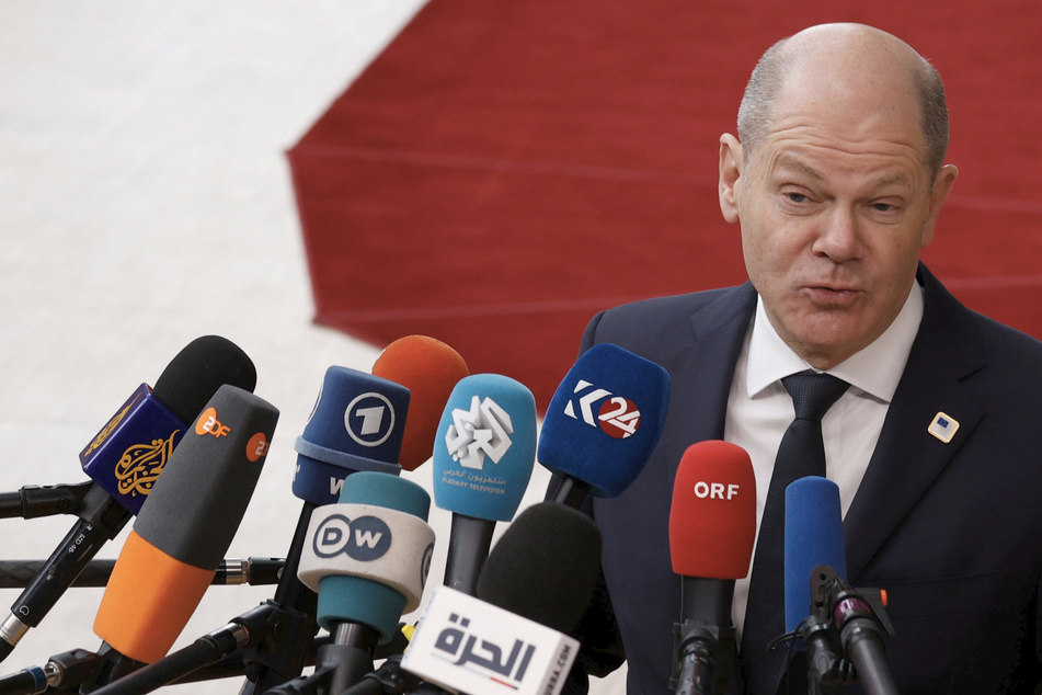 Kanzler Olaf Scholz (65, SPD) hat eine längere Waffenruhe in Gaza gefordert.