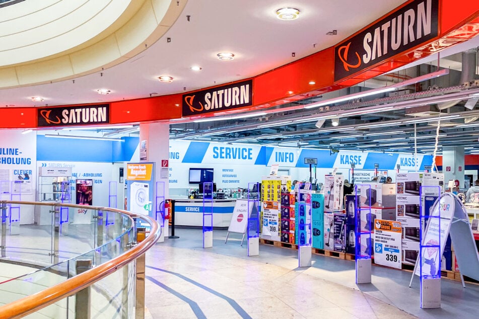 Saturn Dresden - Altmarkt-Galerie - Webergasse 1.