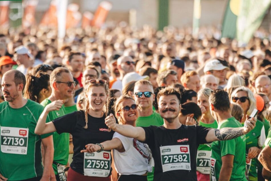 Im Durchschnitt machen mehr als 20.000 Menschen beim Firmenlauf mit. (Archivfoto)