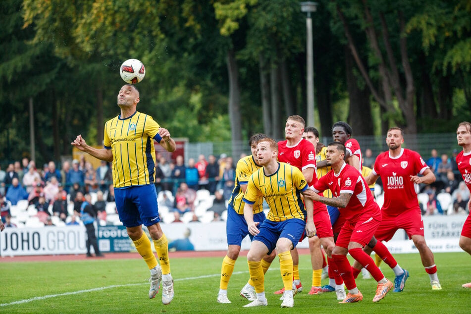 Auch Djamal Ziane (l.) traf für Lok, gewinnen konnten die Leipziger dennoch nicht.