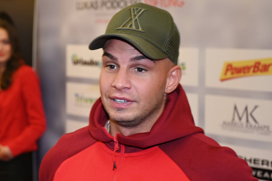 Pietro Lombardi (34) stellt sich im Streit mit Amira Aly hinter seinen Podcast-Kollegen Oliver Pocher.