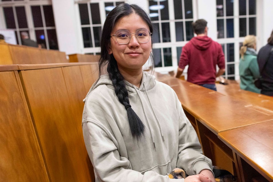 Anna Nguyen (24) sorgt sich um Anwohner, die aufs Auto angewiesen sind.