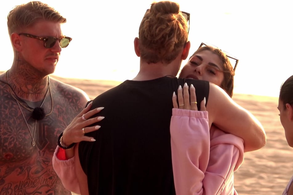 Yeliz Koc (32) streicht die Segel.