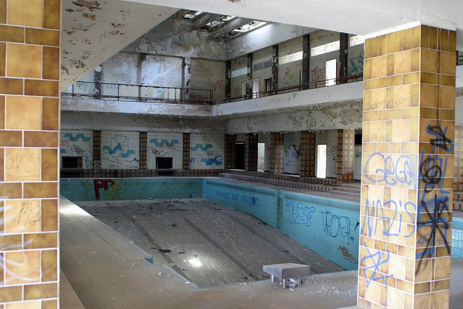 Bei diesem Anblick blutet vielen Pieschnern das Herz: Das Sachsenbad steht seit 1994 leer.