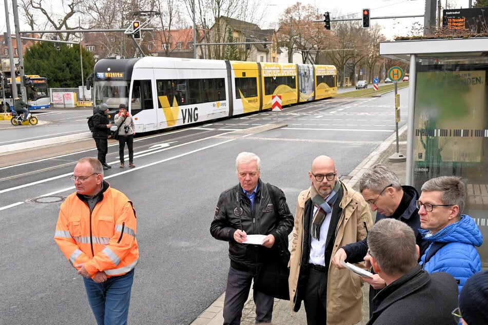 Straßenbahnen rollen schon seit Ende November wieder über die neuen Gleise.