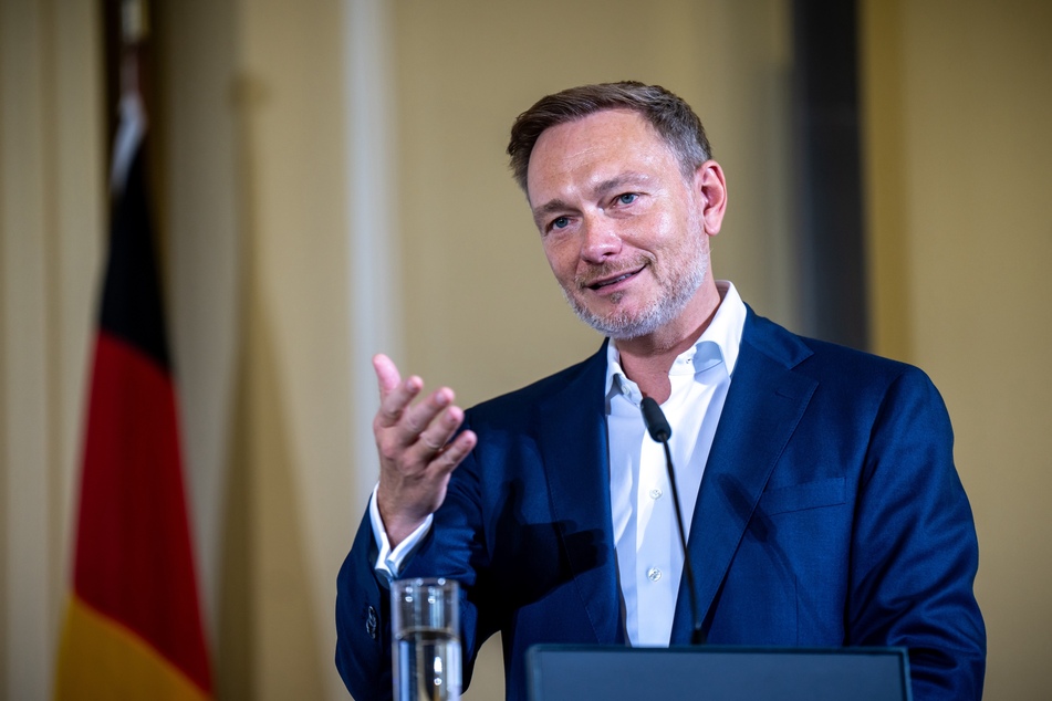 Christian Lindner (45, FDP) will Deutschlands Wettbewerbsfähigkeit erhöhen.