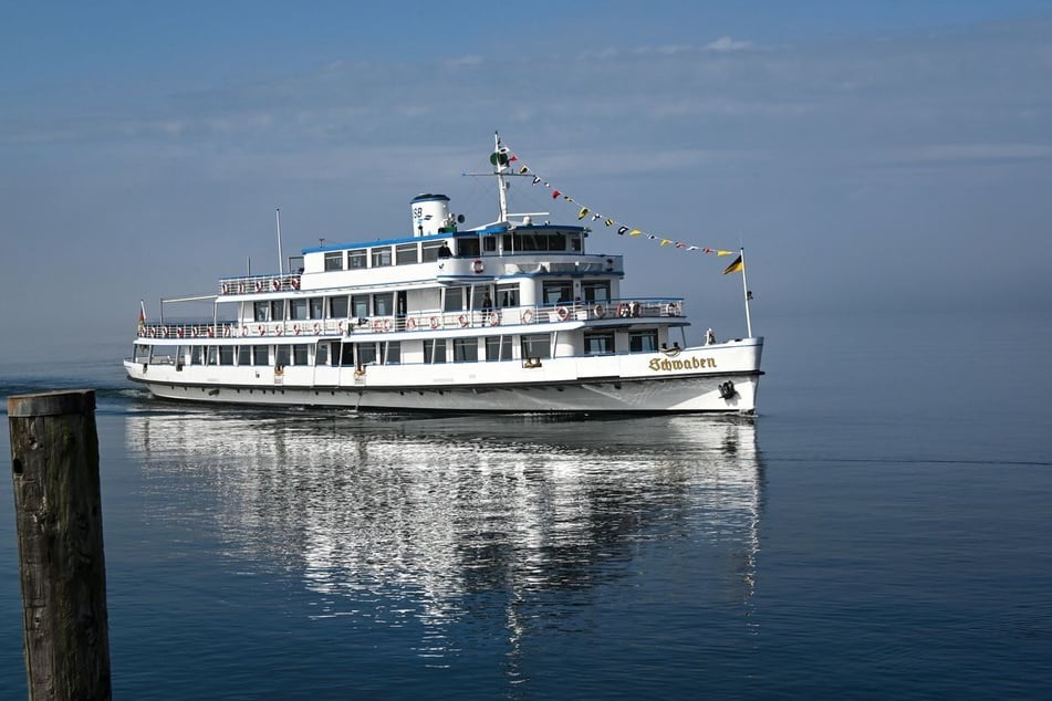Das Passagierschiff Schwaben startet regelmäßige Rundreisen auf dem Bodensee.