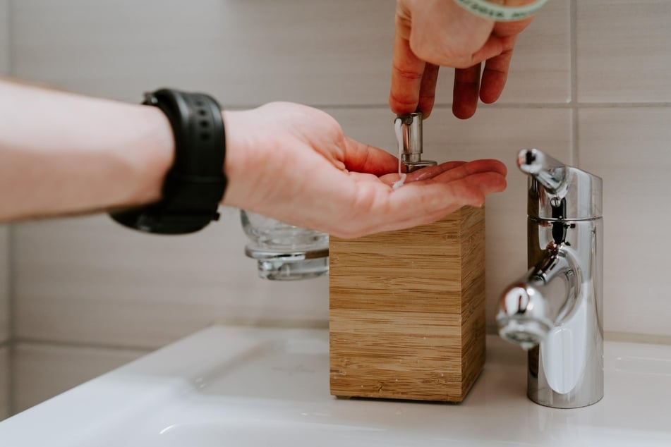 Händewaschen kann auch durch ein gutes Desinfektionsmittel nicht ersetzt werden.