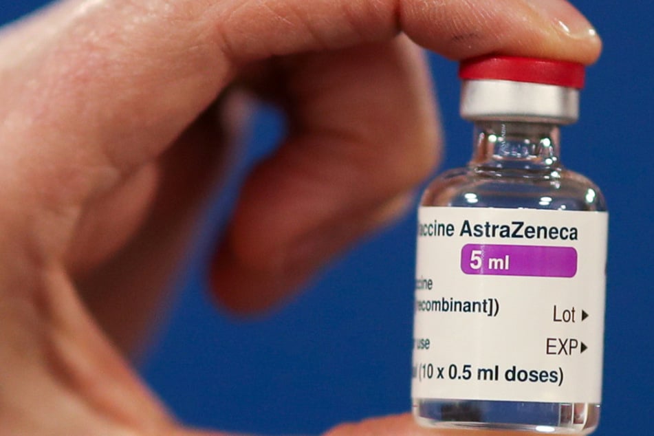 Astrazeneca: Berichte über schwachen Impfschutz bei Senioren falsch!