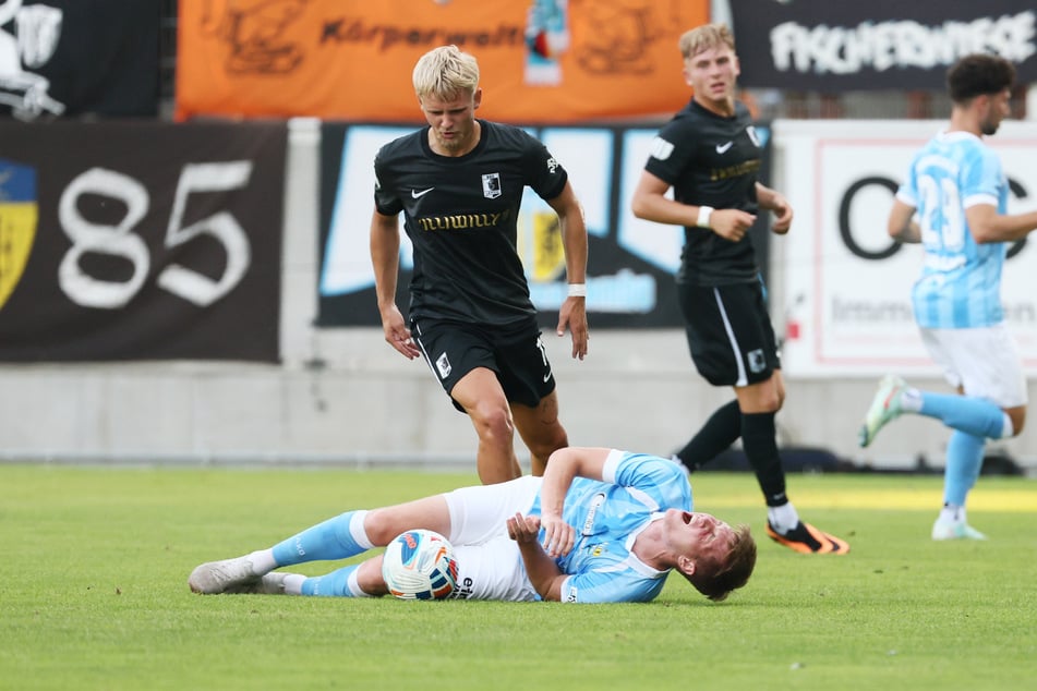 CFC-Spieler Johannes Pistol (23) warf sich gegen Chemie in jeden Ball, was ab und an recht schmerzhaft war.