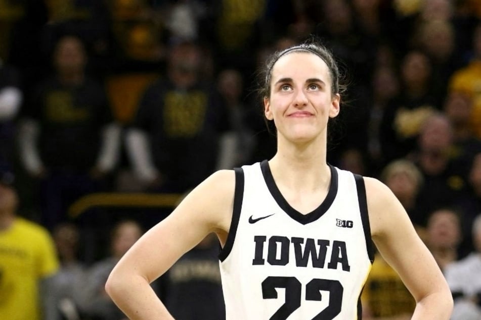 Caitlin Clark shares touching message after making college basketball history
