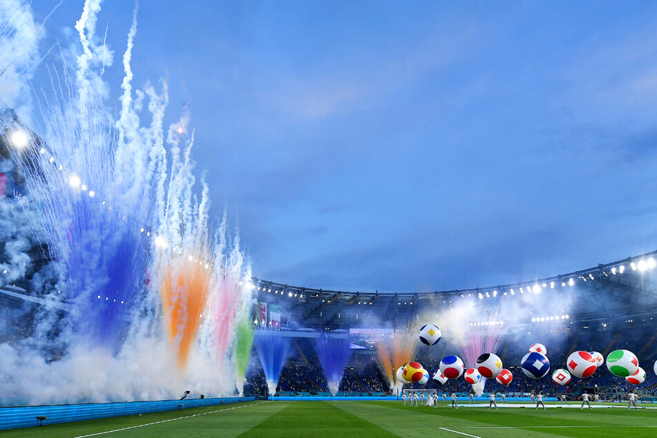 Auch eine bunte Pyroshow bekamen die Zuschauer geboten.