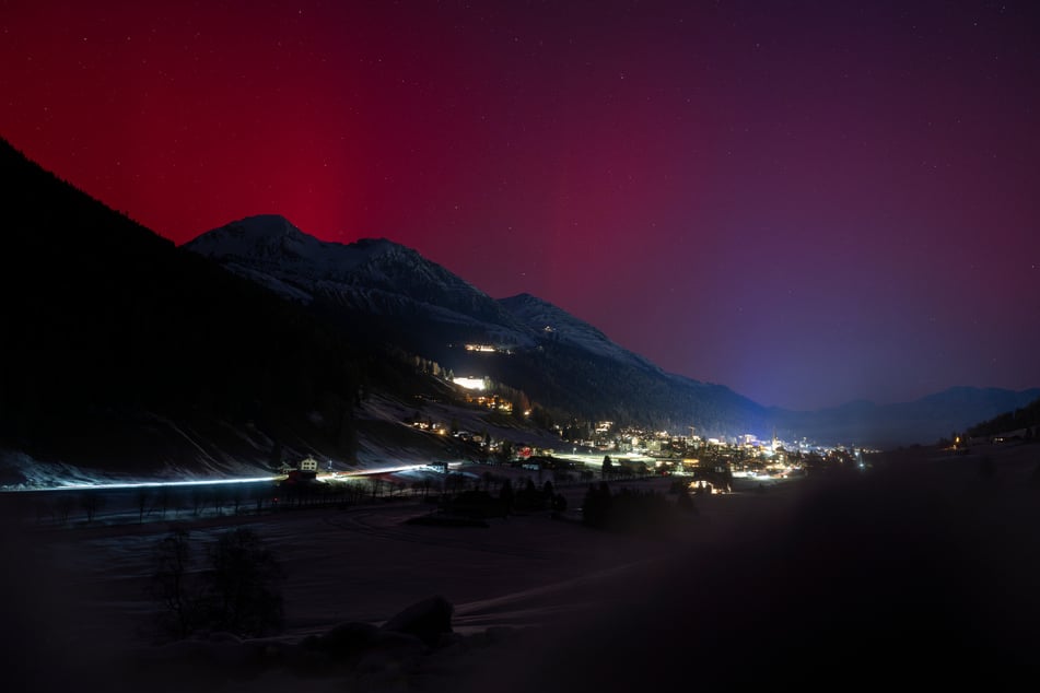 Nicht mehr in Deutschland: Auch unsere Schweizer Nachbarn durften sich - wie hier in Davos über geladene Teilchen freuen, die auf Luftmoleküle treffen.