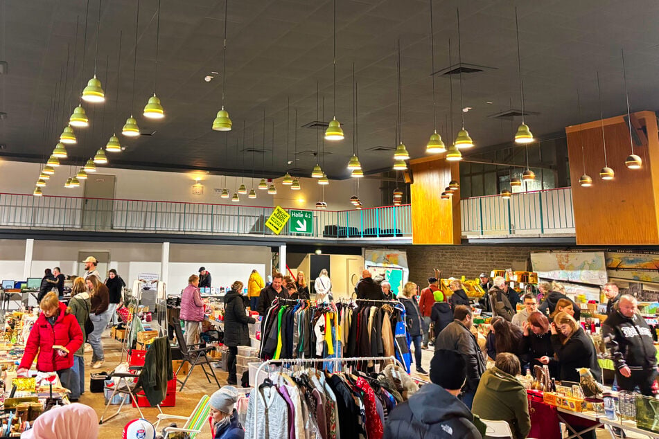 In den Hallen des agra Messegeländes könnt Ihr am Samstag über den Nachtflohmarkt bummeln.