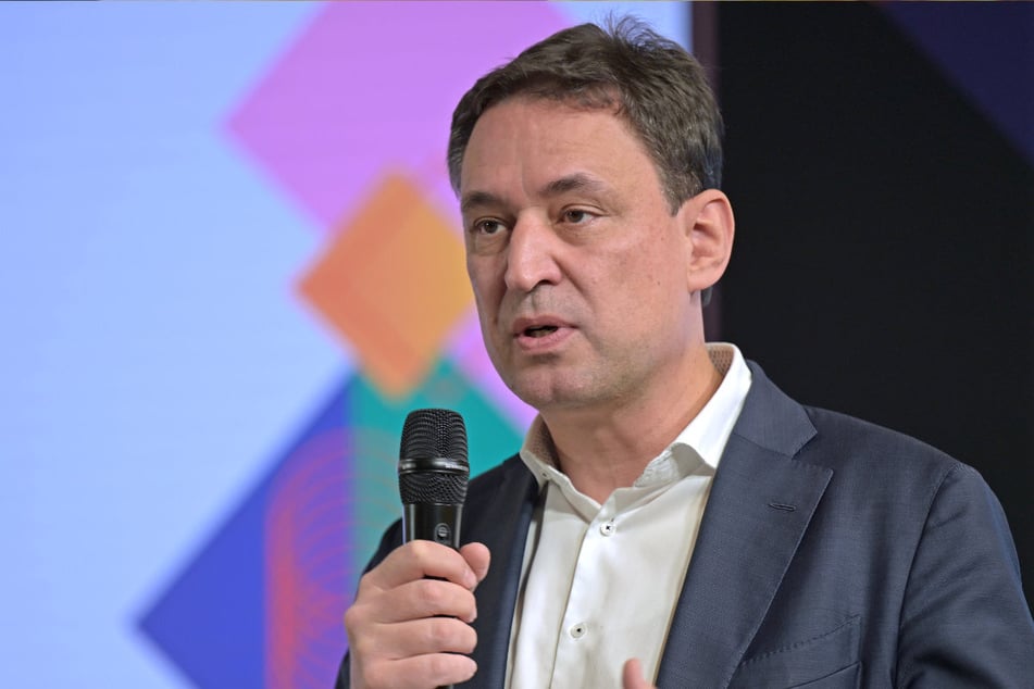 Bayerns Justizminister Georg Eisenreich (54) stand am Mittwoch bei den "Münchner Medientagen" auf der Bühne.