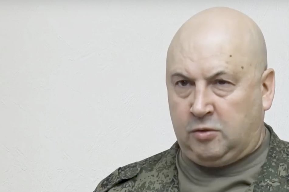 Ukraine-Krieg im Liveticker: Wo steckt Putins General Surowikin?