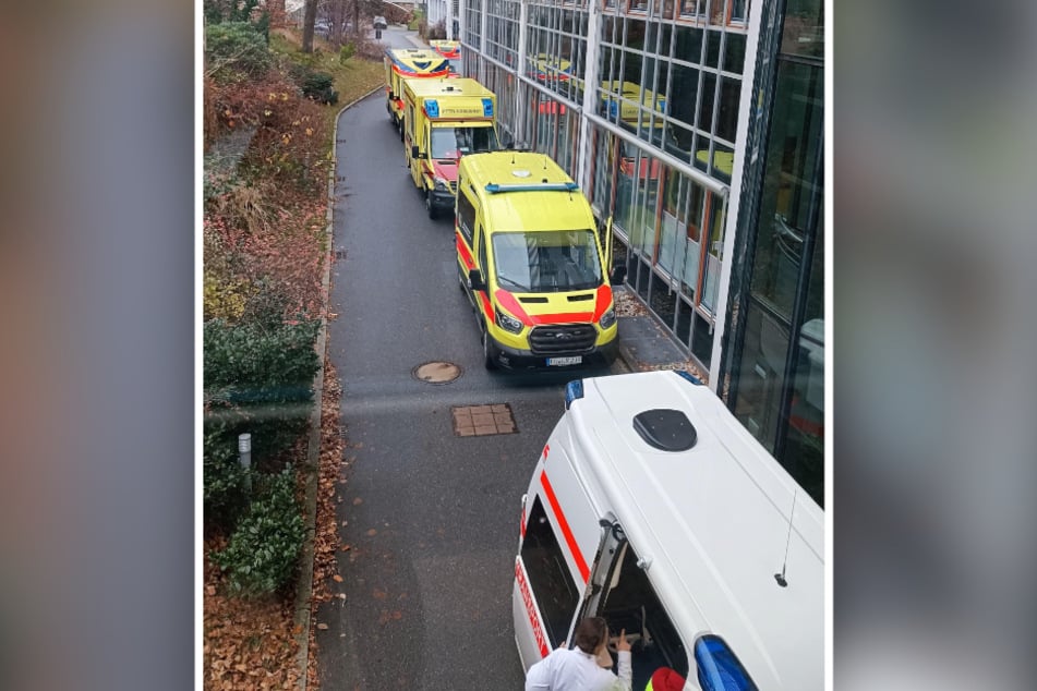 Zahlreiche Rettungswagen standen am heutigen Montag vor dem Bethanien-Krankenhaus am Zeisigwald.