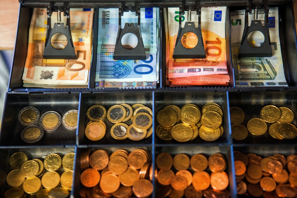 Aktuelle News zur Haushaltspolitik in Deutschland bei TAG24. (Foto: Jens Büttner/dpa)