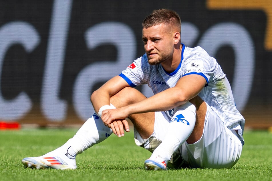 Darmstadts Fabian Nürnberger (25) war nach der 1:3-Niederlage in Paderborn der Frust auf dem Platz anzusehen.