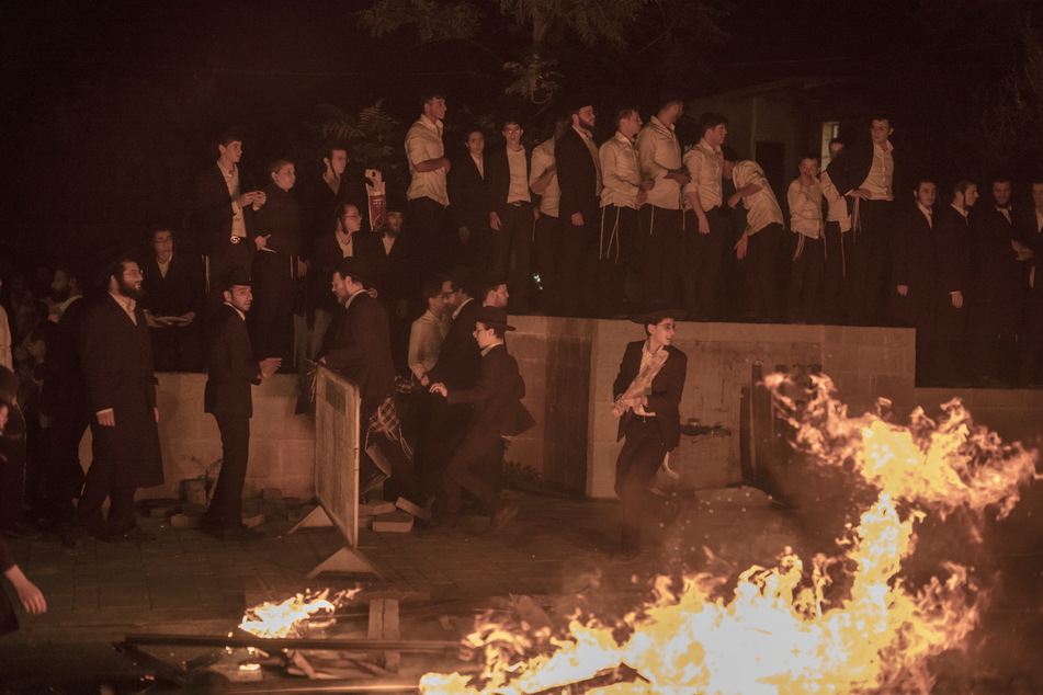 Der Oberste Gerichtshof Israels hat in der vergangenen Woche die Regierung angewiesen, auch ultraorthodoxe Männer in die Armee einzuberufen. Das Urteil löste Proteste aus.