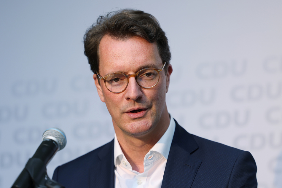 Hendrik Wüst (46, CDU) ist seit Oktober 2021 Ministerpräsident des Landes NRW.