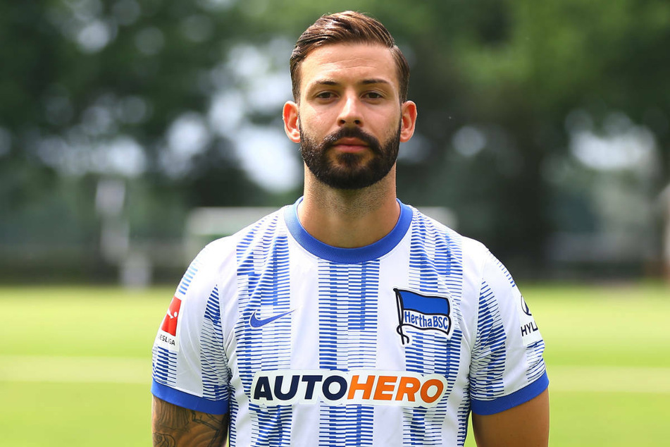 Besonders Marvin Plattenhardt (29) wird von dem norwegischen Neuzugang Druck bekommen.