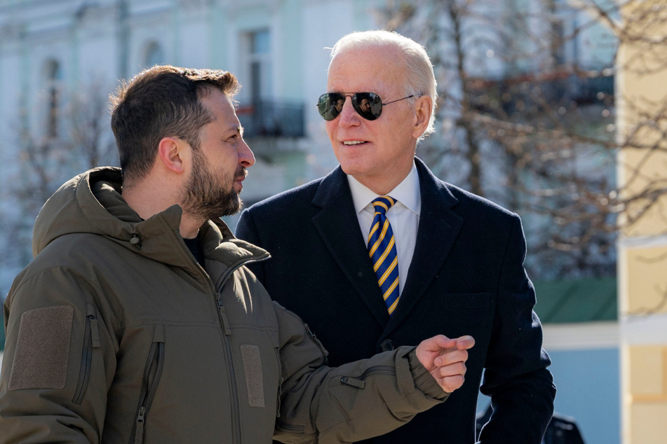 Joe Biden (80, r.) und Wolodymyr Selenskyj (45) in einem gemeinsamen Gespräch.