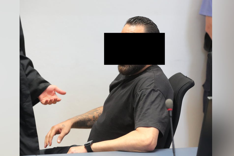 Der Angeklagte gestand einen Großteil seiner Taten vor Gericht und entschuldigte sich. Ein Urteil steht noch aus.
