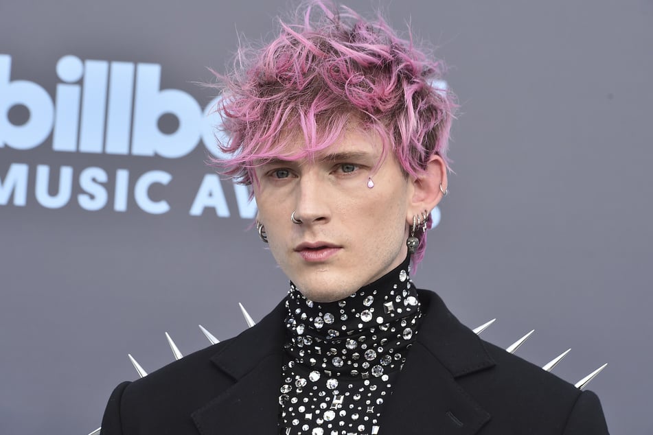 Machine Gun Kelly (35) confesó que solo come un par de veces a la semana.