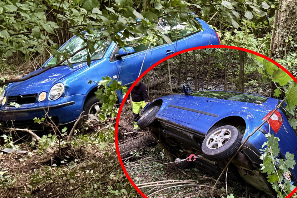 Polo überschlägt sich und landet im Wald: 19-Jährige verletzt