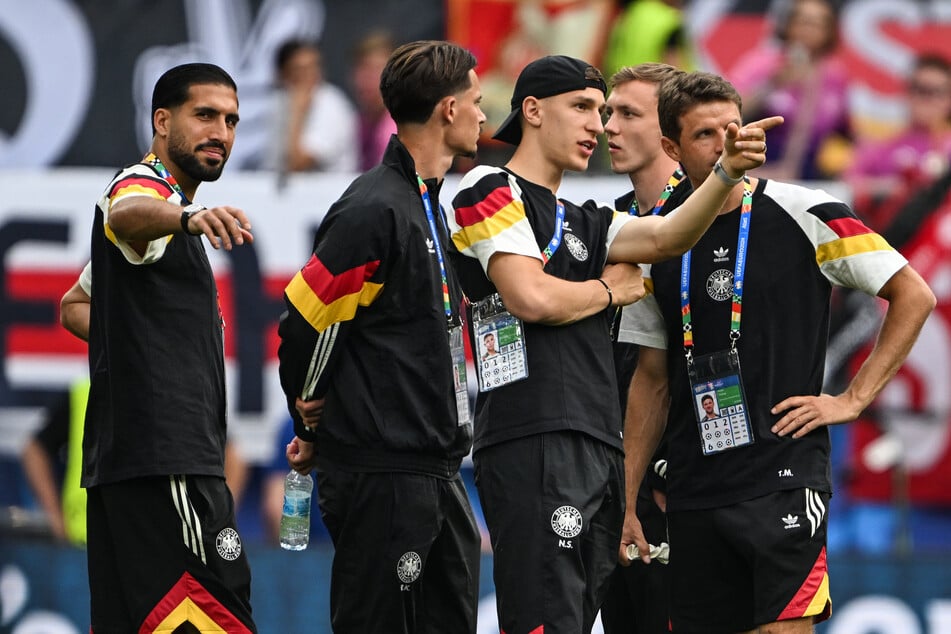 Die deutschen Jungs sind im Stadion eingetroffen.