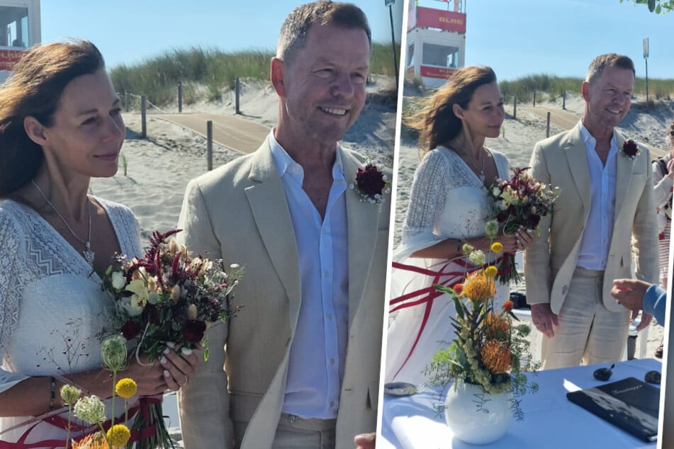 Von Kopf bis Fuß glücklich: Mirjam Köfer (53) und André Hardt (61) bei der Trauung am Strand.