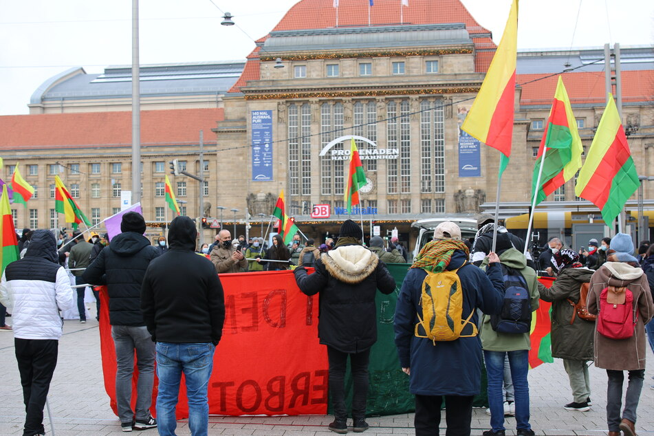 Die Demo fand auf dem Willy-Brandt-Platz statt.