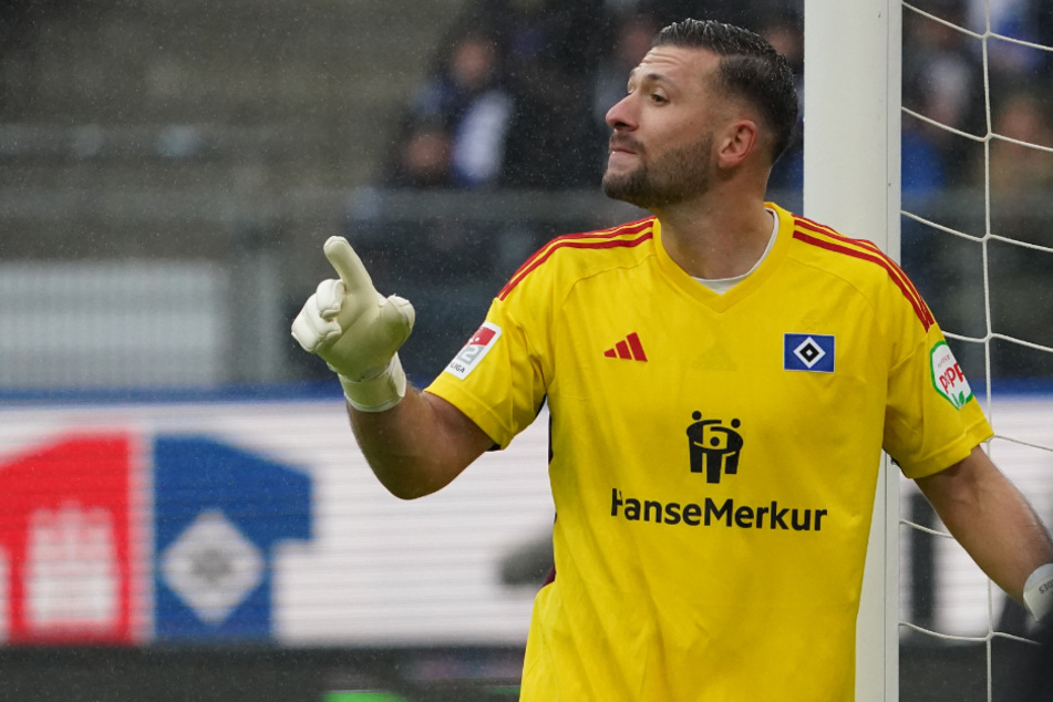HSV-Keeper Daniel Heuer Fernandes sicherte den Rothosen durch seinen gehaltenen Elfmeter den Heimsieg.