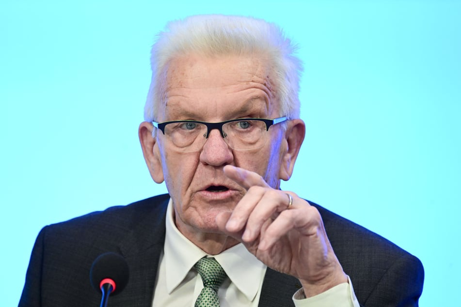 Baden-Württembergs Ministerpräsident Winfried Kretschmann (75, Grüne) hat momentan selbst bei der eigenen Partei einen schweren Stand.