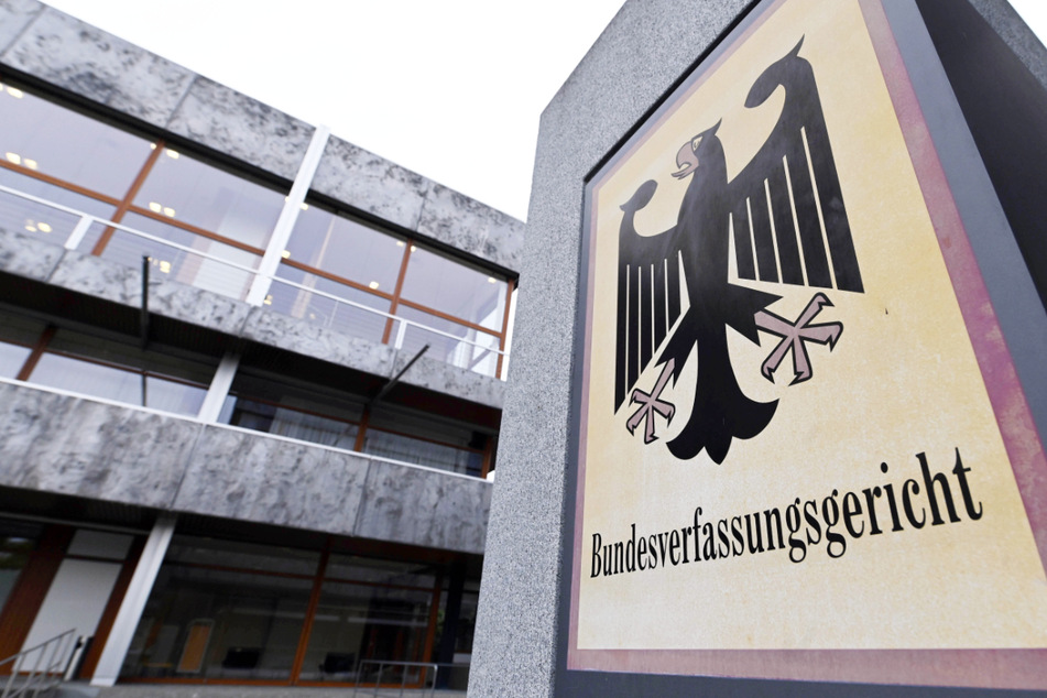 Fall muss ein zweites Mal geprüft werden: Ein 15 Jahre alter Jugendlicher hat mit Erfolg in Karlsruhe Verfassungsbeschwerde eingelegt.
