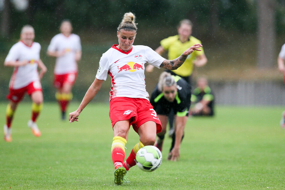 Die bekannteste Spielerin, die aus dem CFC hervorgegangen ist, ist Anja Mittag (35) - hier 2020 im Trikot von RB Leipzig.