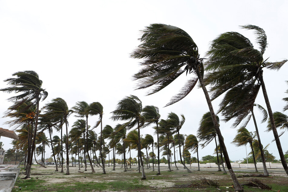 Beryl is expected to make landfall as a hurricane in Texas as it moves to the north after making landfall in Mexico.