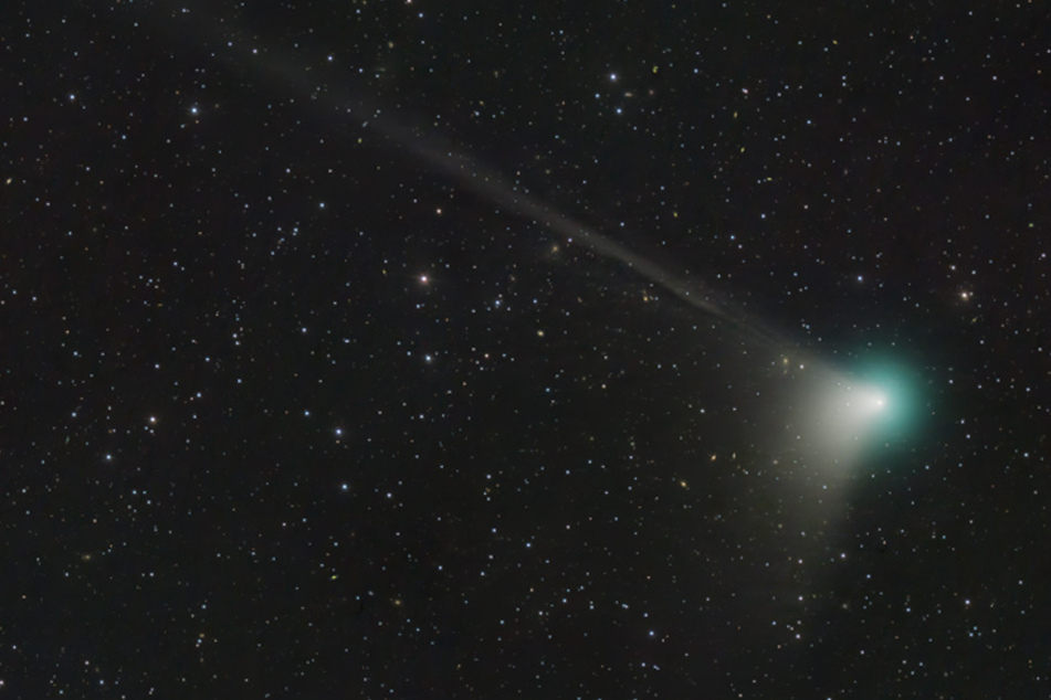 A green comet known as the C/2022 E3 will come even closer to Earth on February 1.