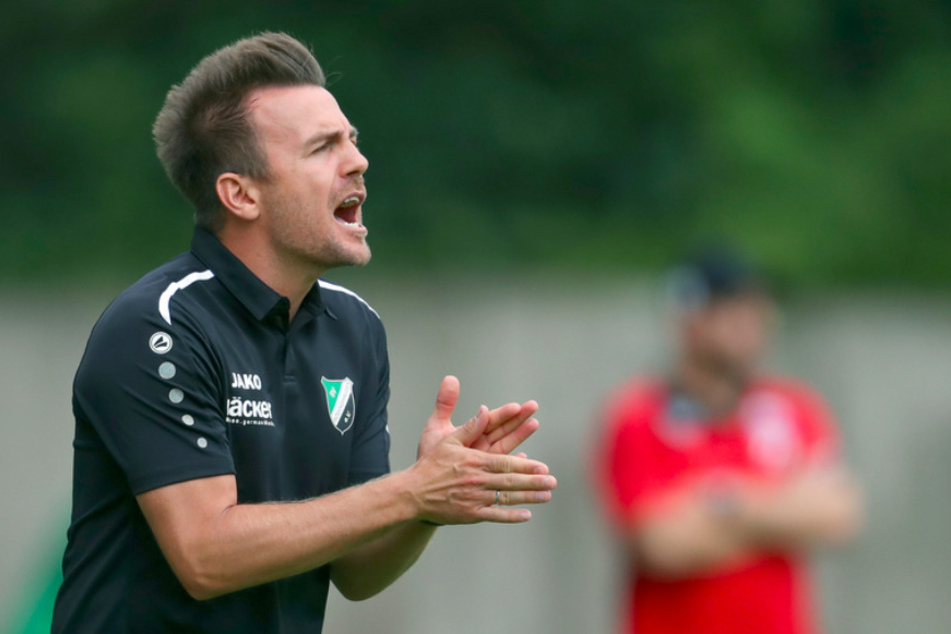 Die letzte freie Trainerstelle in der Bundesliga ist nun auch vergeben: Wunschkandidat Maaßen (38) verlässt den BVB für den FCA.