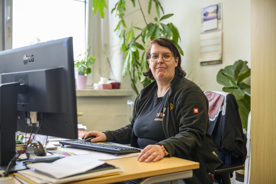 Anja Rahn (43) führt seit knapp einem Jahr die Geschäfte der Chemnitzer Tafel in Schönau.