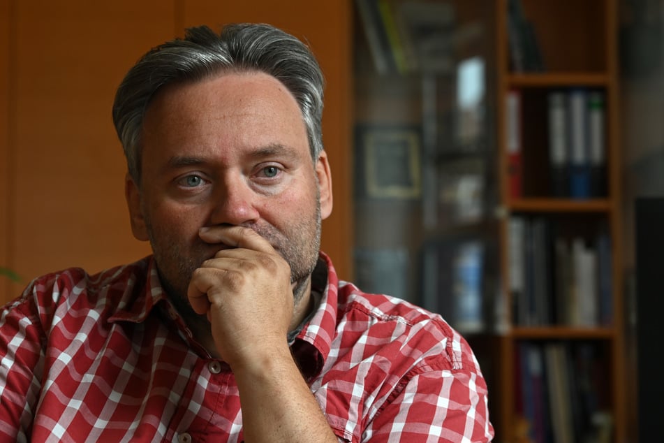 Es gibt einfach zu wenig Kinder: Bürgermeister Fabian Giesder (42, SPD) kennt das Demografie-Problem in Meiningen.