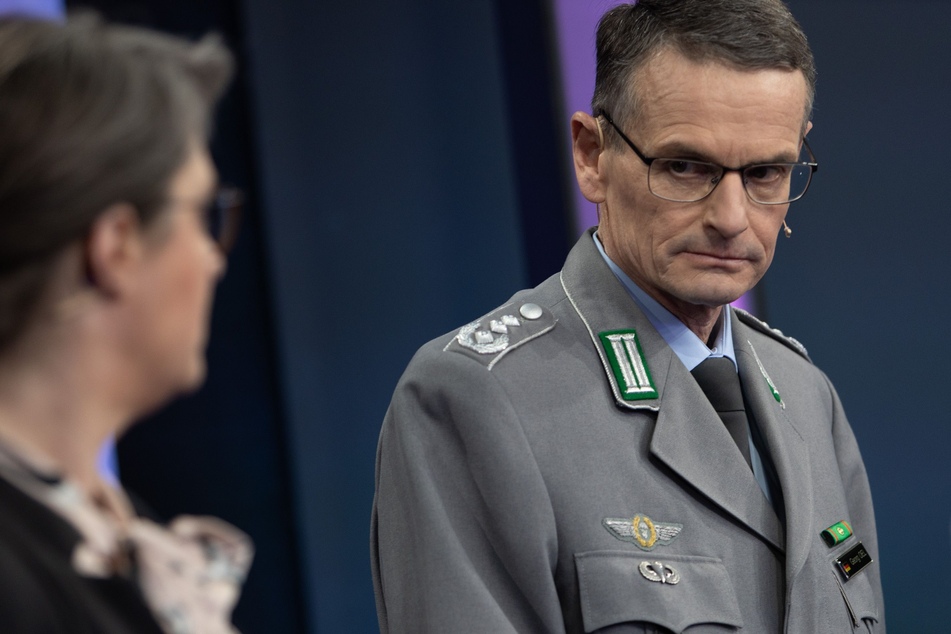 Russland habe Deutschland im Fokus, sagte Georg Oel, Kommandeur des Landeskommandos der Bundeswehr in Thüringen. Man sehe dies durch unter anderem durch Cyber-Angriffe, Ausspähungen und Spionage.