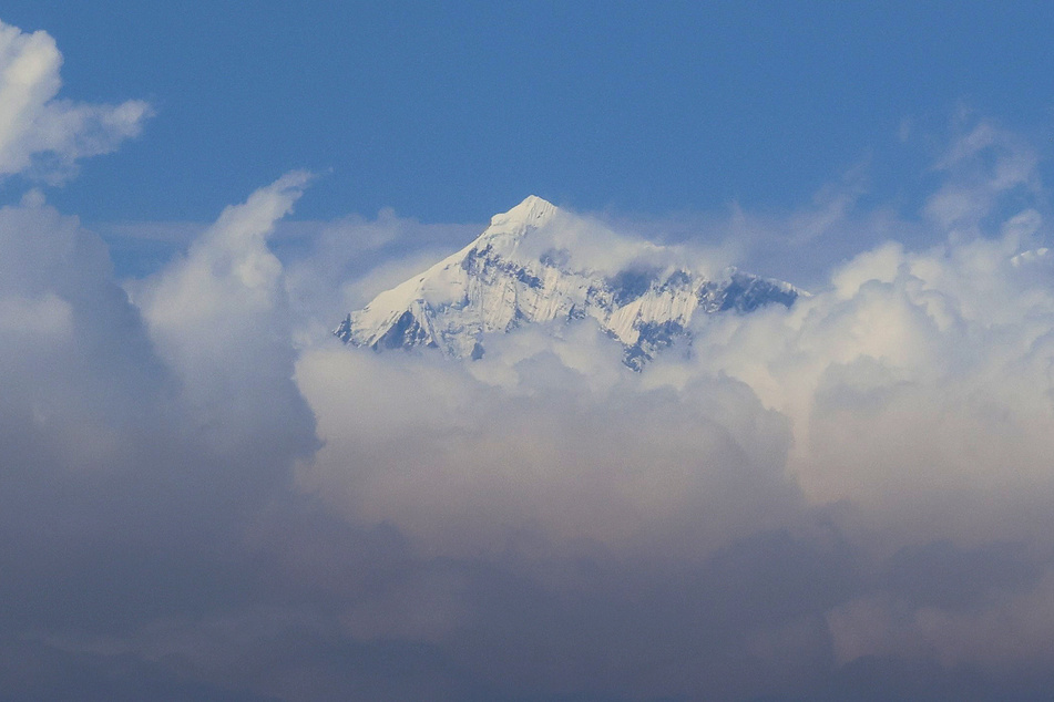 Nepali officials on Tuesday confirmed the death of a US climber on Mount Everest, the fourth fatality this year on the world's highest peak.