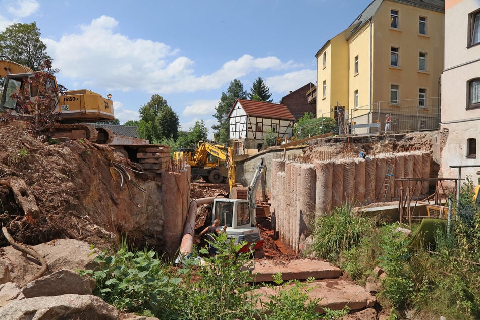 Nach Brückenabriss: Häuser stehen am Abgrund