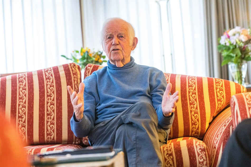 Kurt Biedenkopf im April dieses Jahres bei einem Interview mit TAG24. Der 91-Jährige sei friedlich eingeschlafen, teilte seine Familie mit.